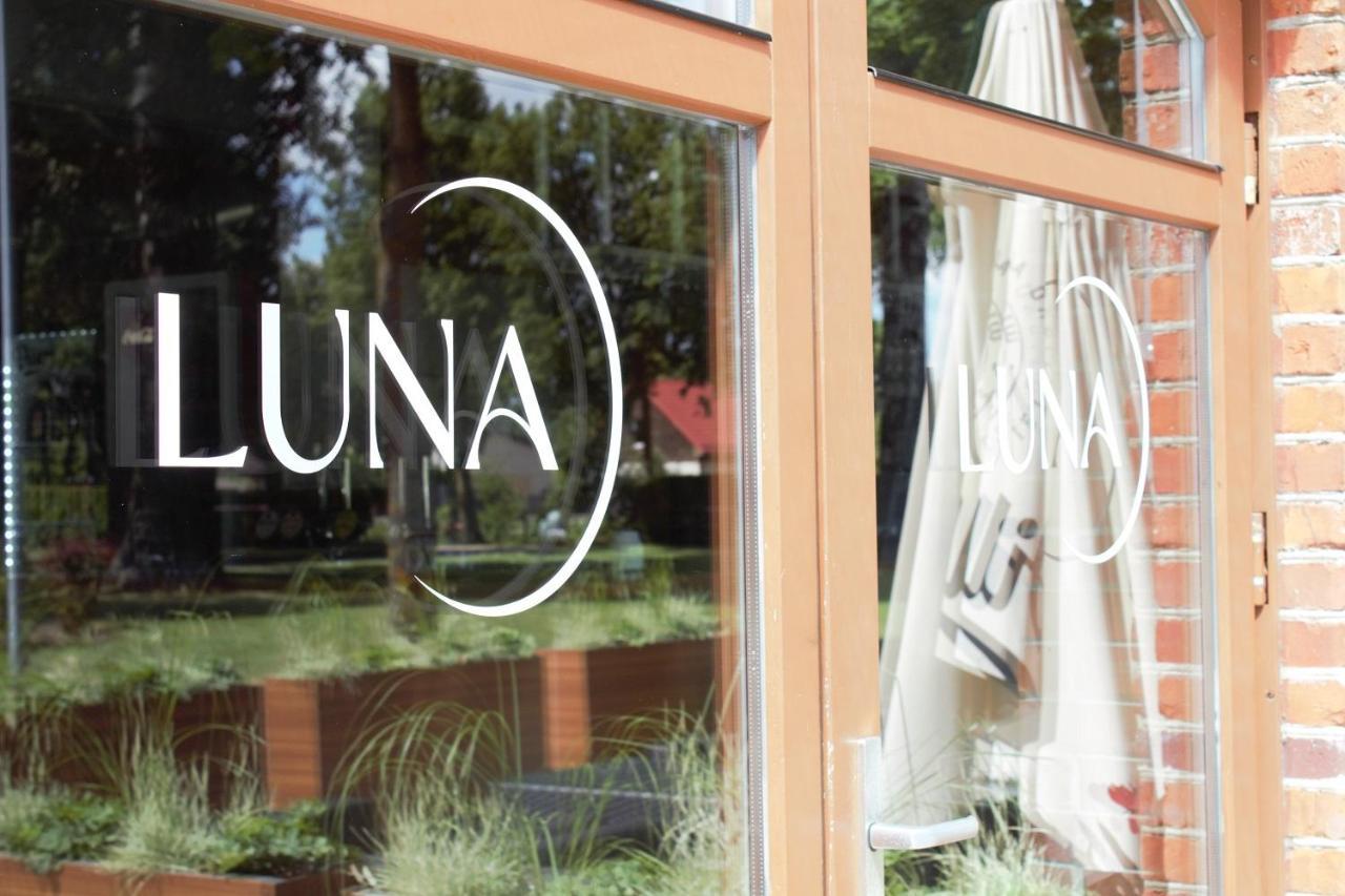 Luna Marijampole Luaran gambar